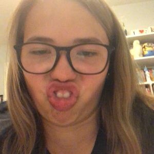 Meet your Posher, Hannah